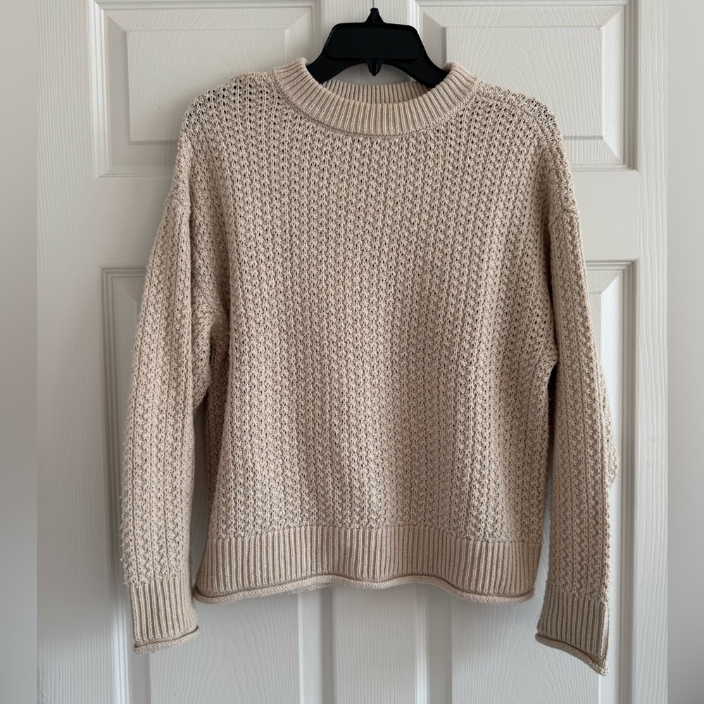 Universal Thread Beige Textured Crewneck Sweater